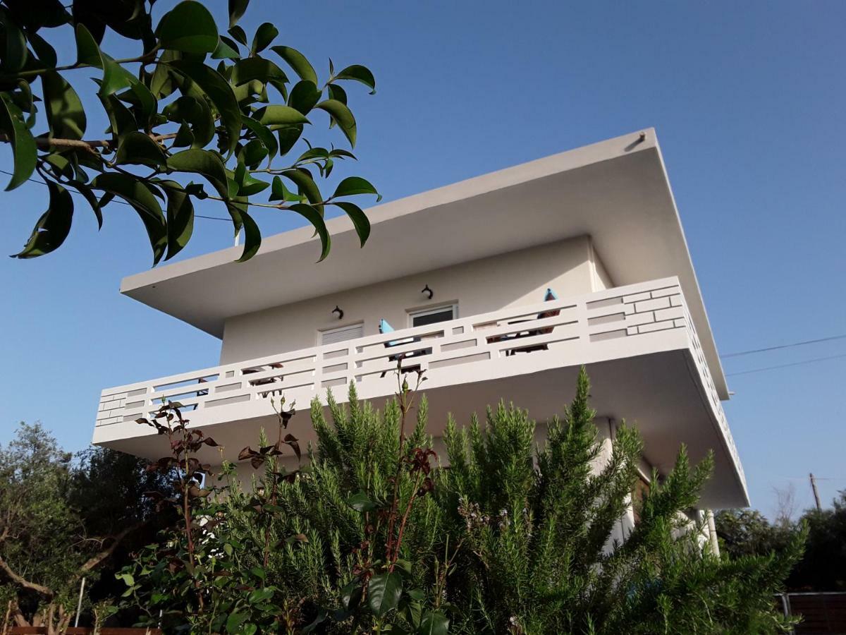 Marianos Apartments 키사모스 외부 사진
